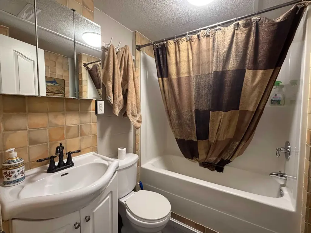 203 2 Street NE Sundre AB T0M 1X0