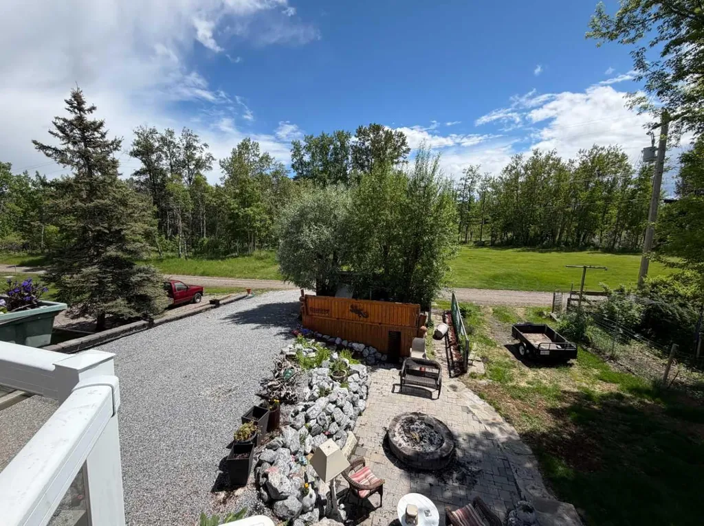203 2 Street NE Sundre AB T0M 1X0
