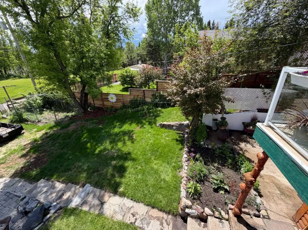 203 2 Street NE Sundre AB T0M 1X0