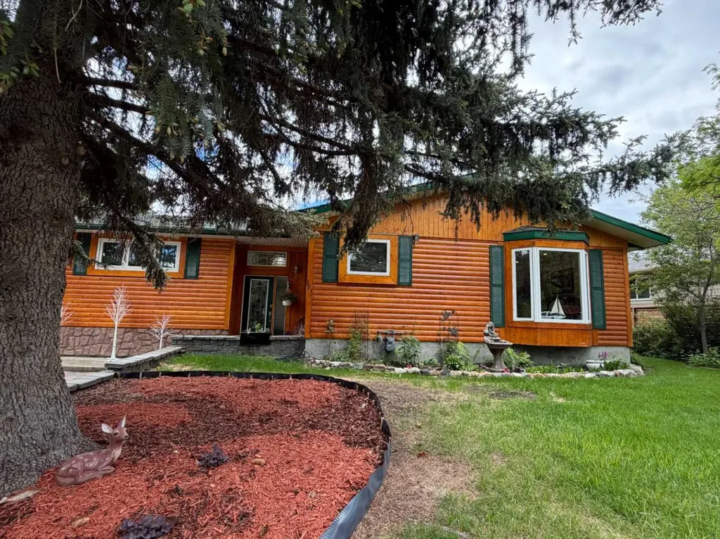 203 2 Street NE Sundre AB T0M 1X0