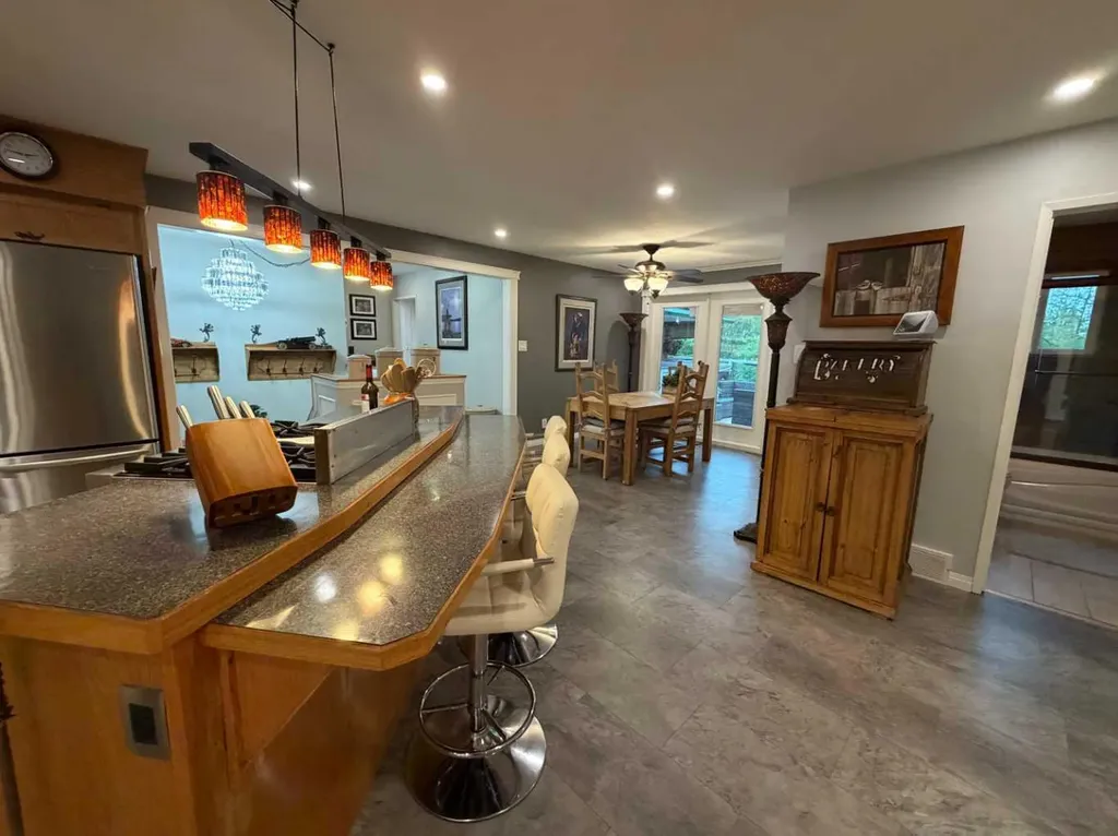 203 2 Street NE Sundre AB T0M 1X0