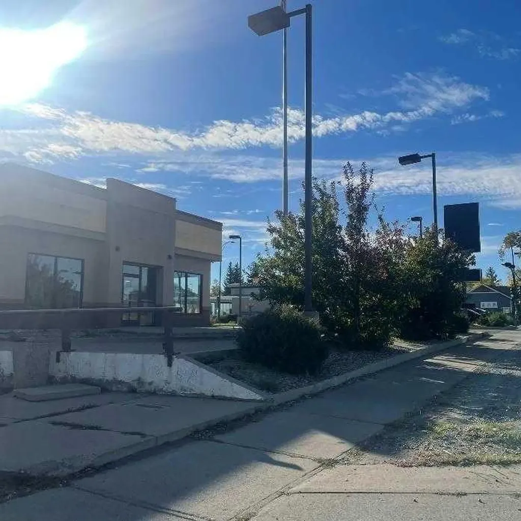 1303 3 Avenue S Lethbridge AB T1J 0K4