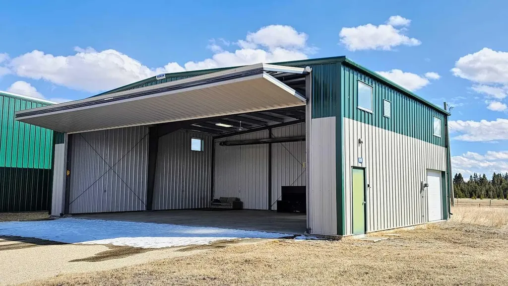 32463 Range Road 55 Rural Mountain View County AB T0M 1X0