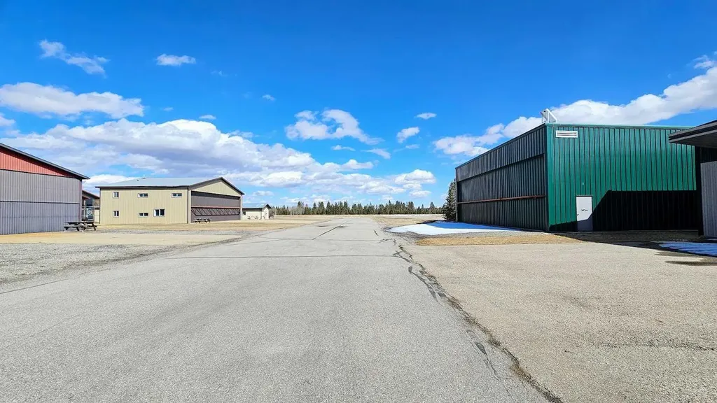 32463 Range Road 55 Rural Mountain View County AB T0M 1X0