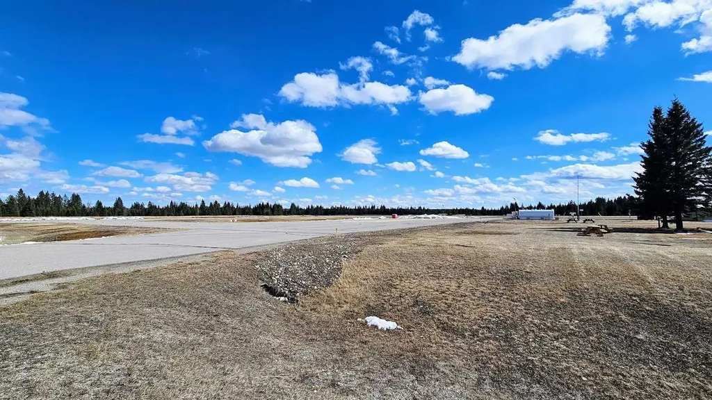 32463 Range Road 55 Rural Mountain View County AB T0M 1X0