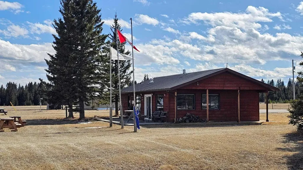 32463 Range Road 55 Rural Mountain View County AB T0M 1X0
