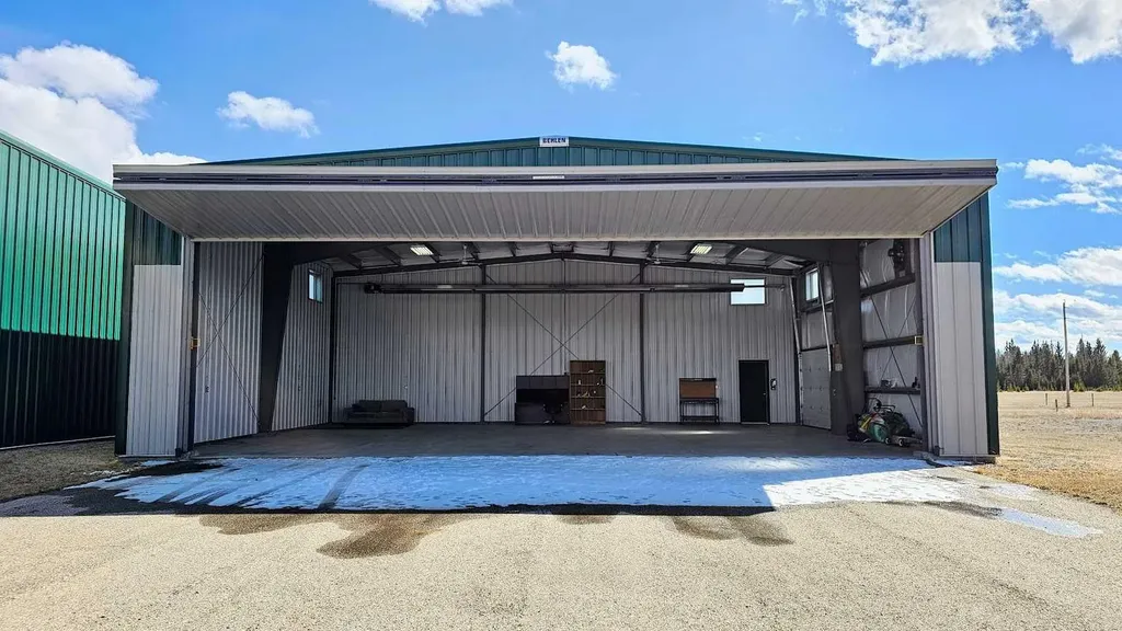 32463 Range Road 55 Rural Mountain View County AB T0M 1X0