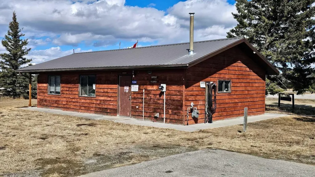 32463 Range Road 55 Rural Mountain View County AB T0M 1X0