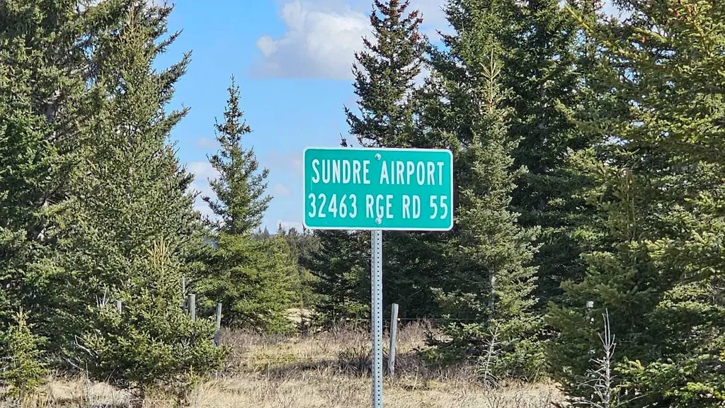 32463 Range Road 55 Rural Mountain View County AB T0M 1X0