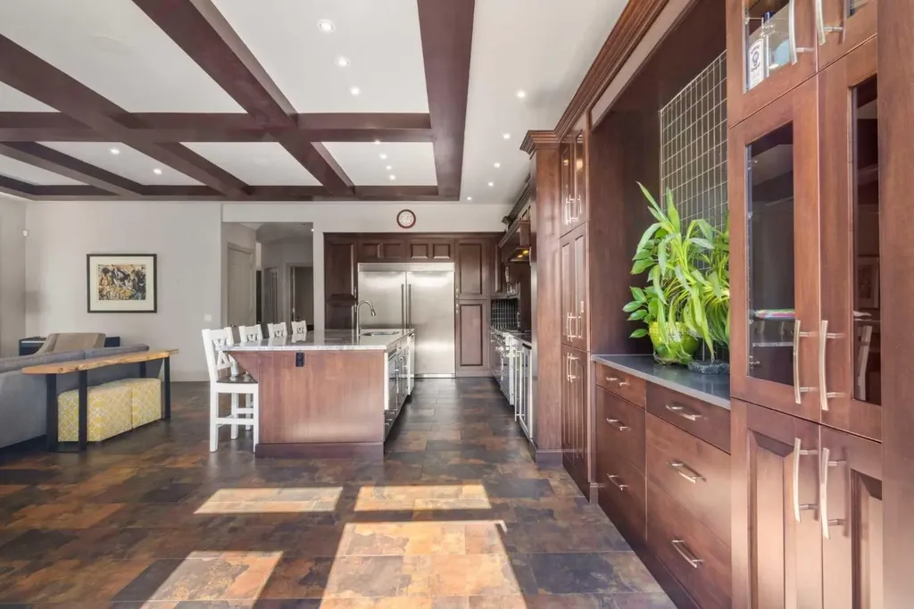 627 27 Avenue NE Calgary AB T2E 2A7