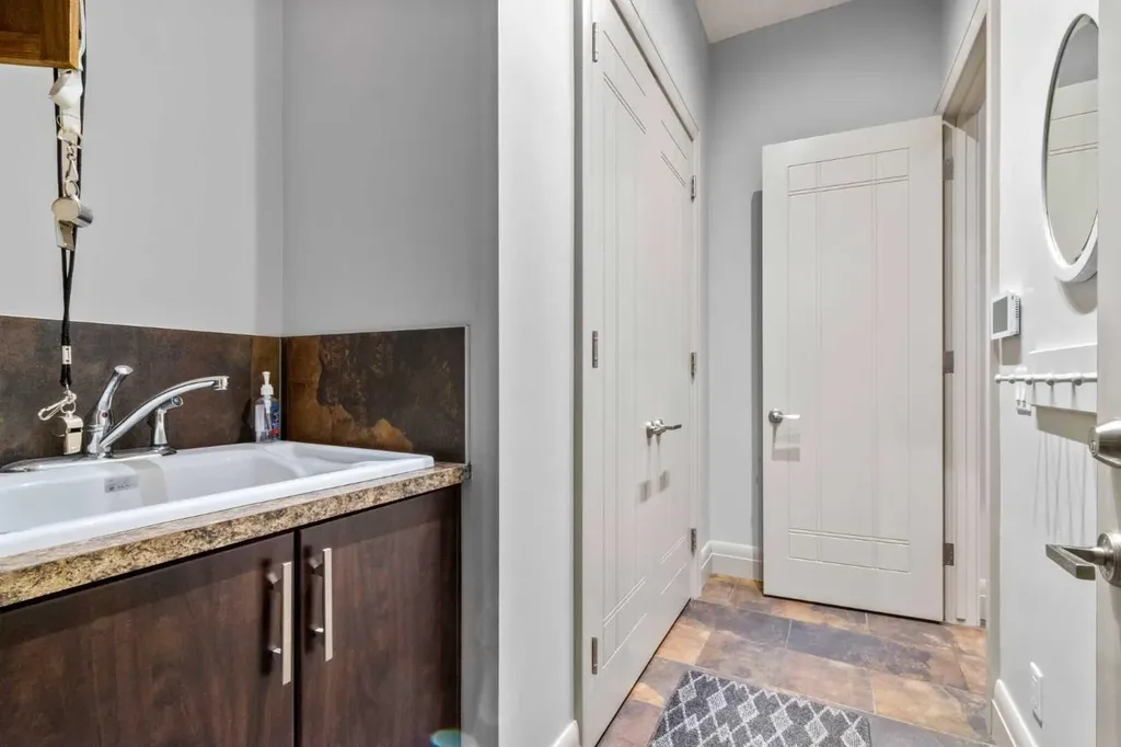 627 27 Avenue NE Calgary AB T2E 2A7