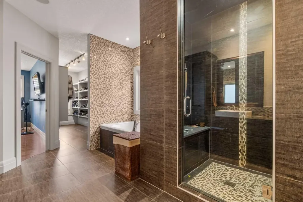 627 27 Avenue NE Calgary AB T2E 2A7