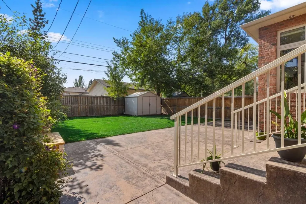 627 27 Avenue NE Calgary AB T2E 2A7