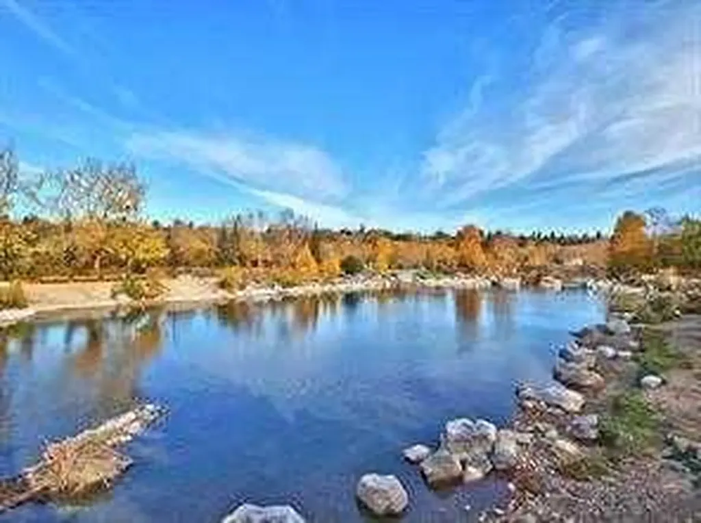 930 6 Avenue SW Calgary AB T2P 1J3