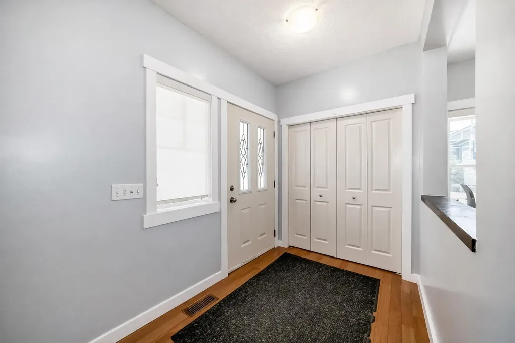 104 Panamount Terrace NW Calgary AB T3K 0H8