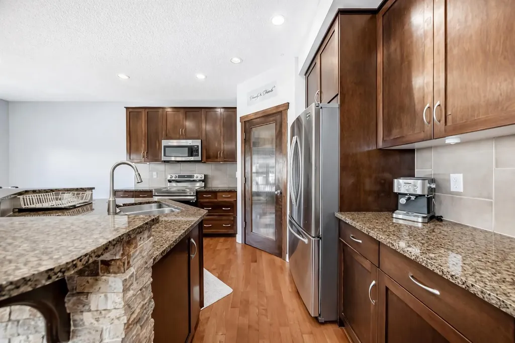 104 Panamount Terrace NW Calgary AB T3K 0H8