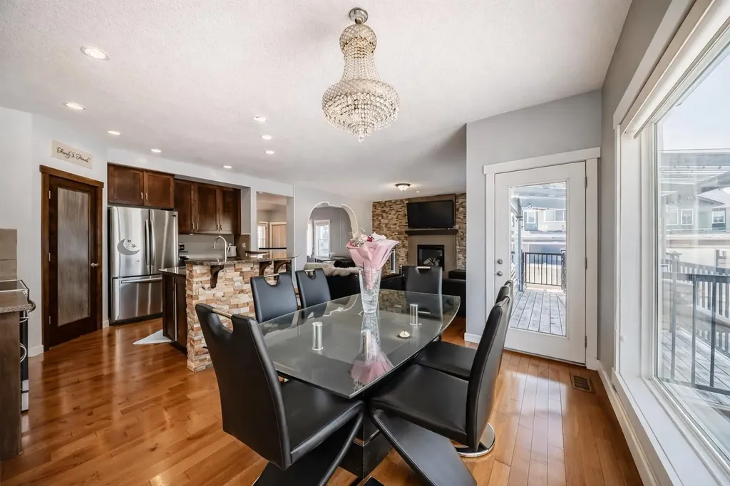 104 Panamount Terrace NW Calgary AB T3K 0H8