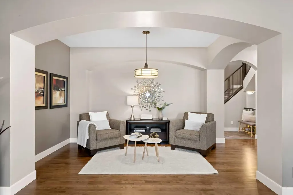 809 Canoe Green SW Airdrie AB T4B 3K6