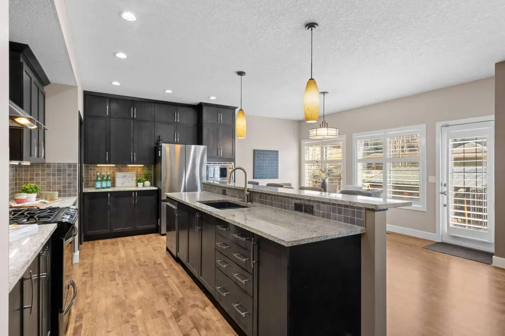 809 Canoe Green SW Airdrie AB T4B 3K6