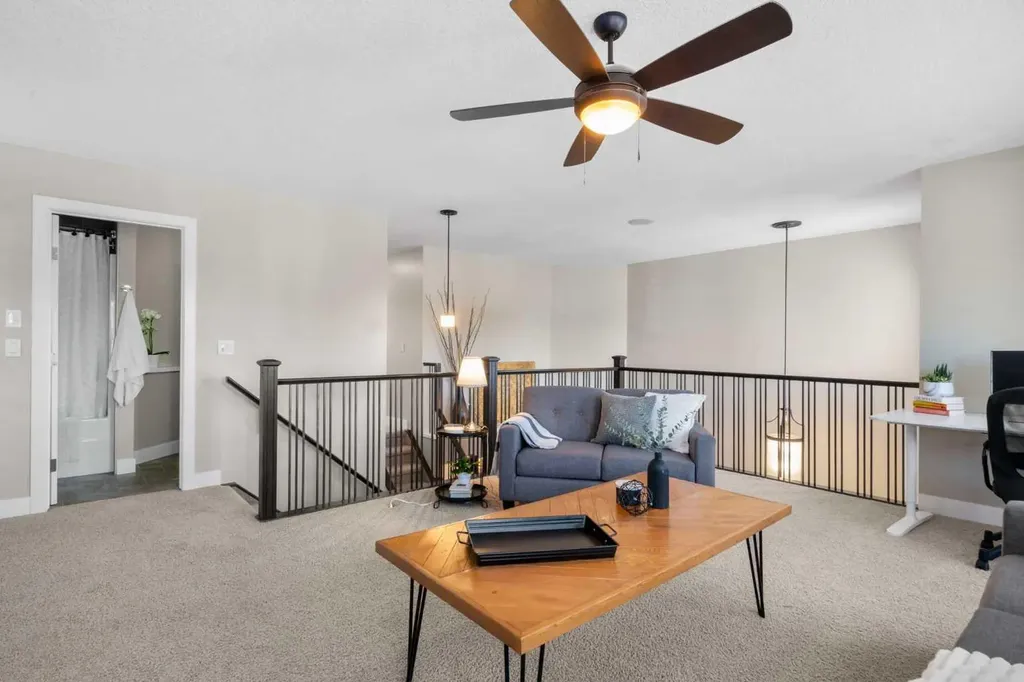 809 Canoe Green SW Airdrie AB T4B 3K6