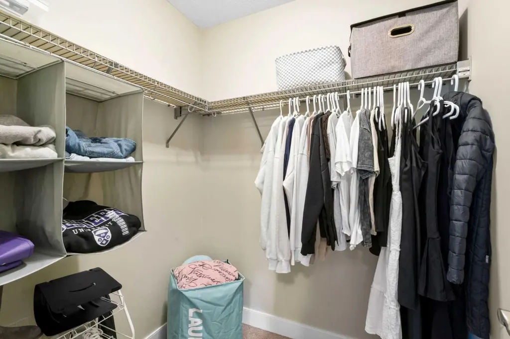 809 Canoe Green SW Airdrie AB T4B 3K6