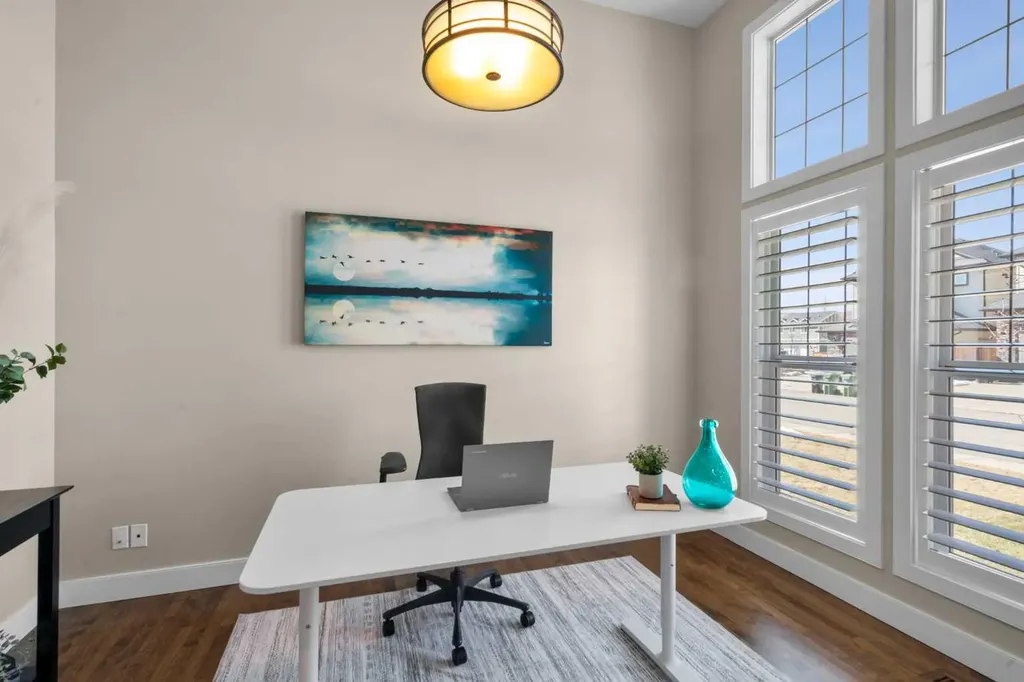 809 Canoe Green SW Airdrie AB T4B 3K6