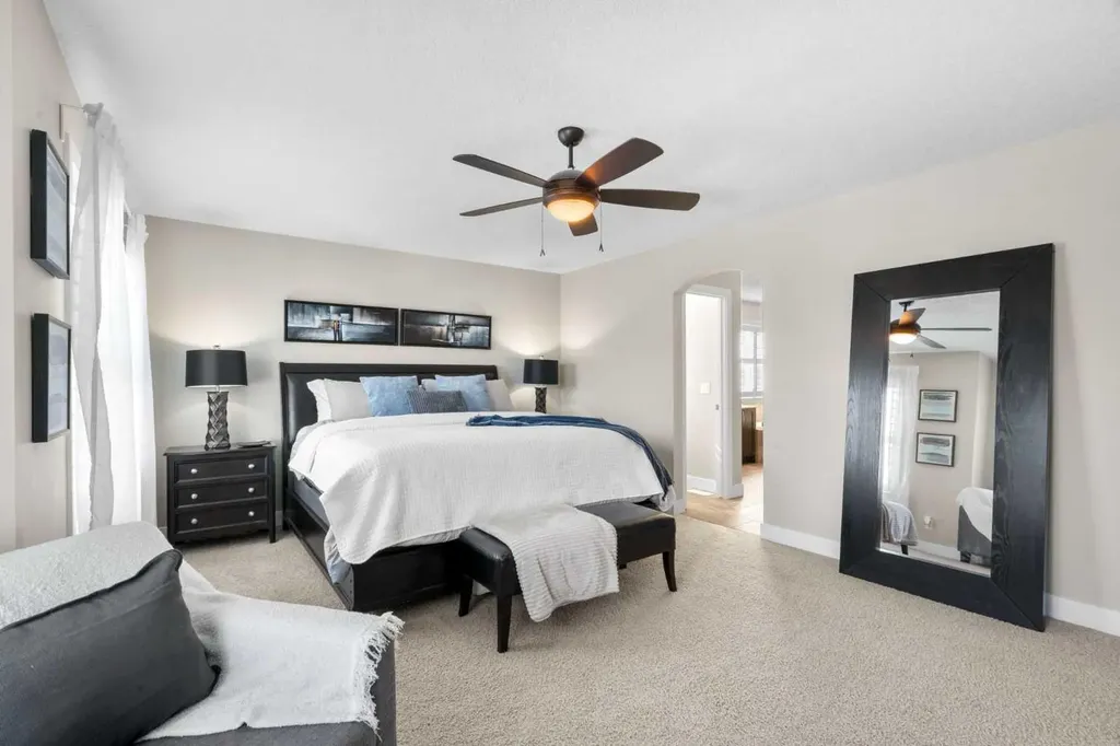 809 Canoe Green SW Airdrie AB T4B 3K6