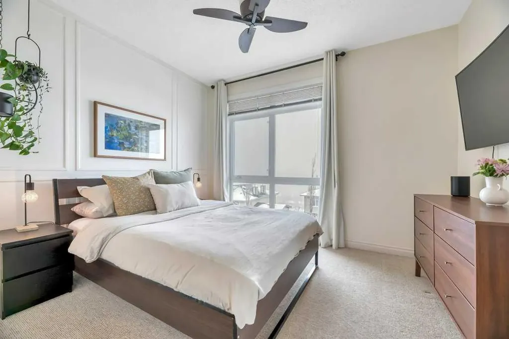 148 Rockyledge View NW Calgary AB T3G 5Y4