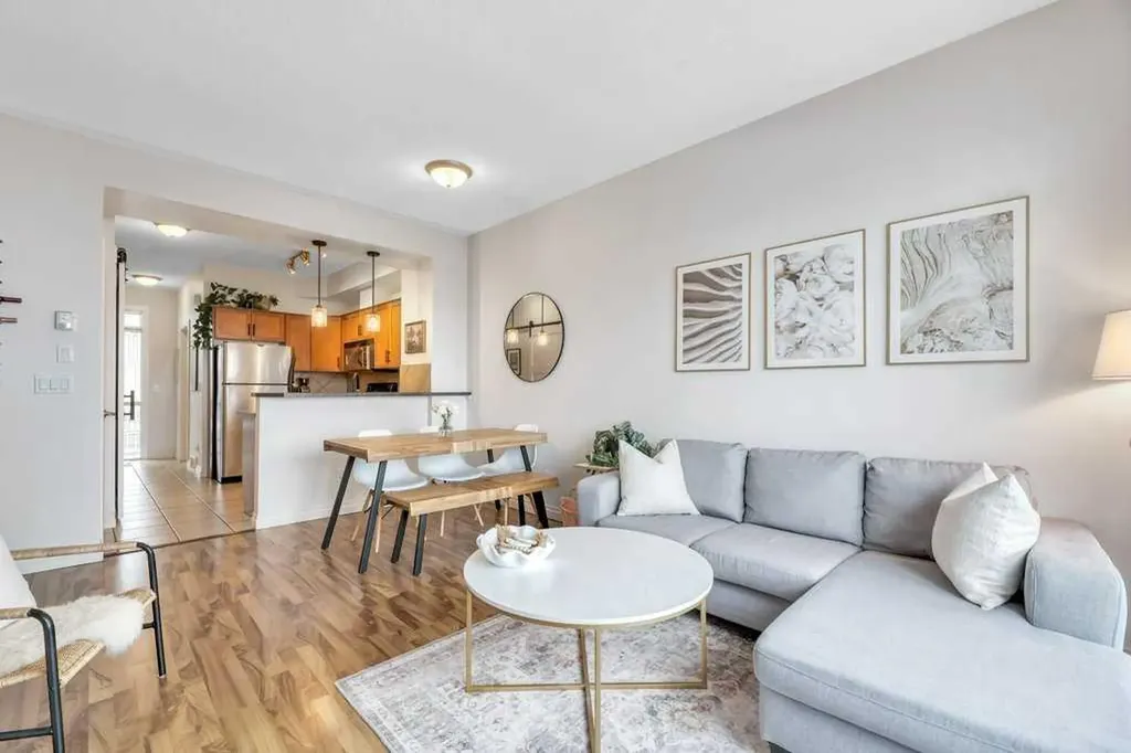 148 Rockyledge View NW Calgary AB T3G 5Y4