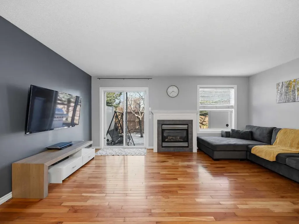 101 Everstone Place SW Calgary AB T2Y 4H7