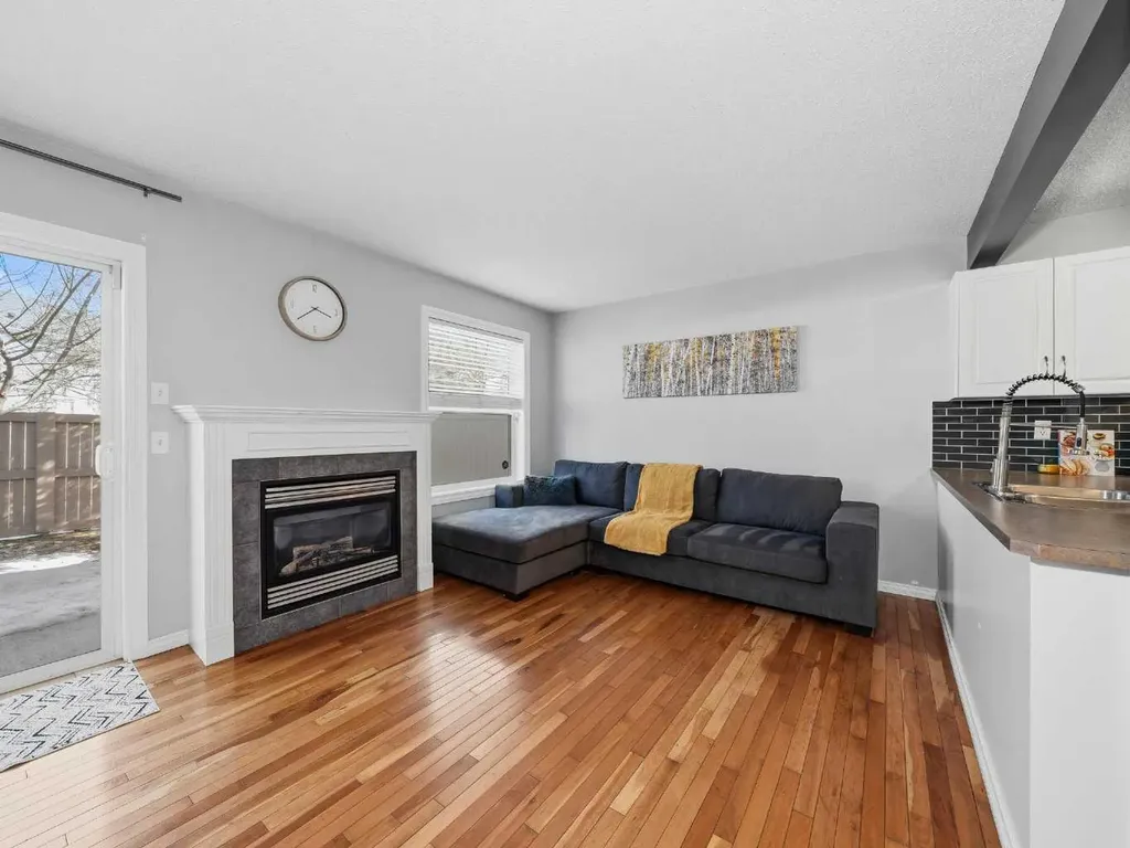 101 Everstone Place SW Calgary AB T2Y 4H7