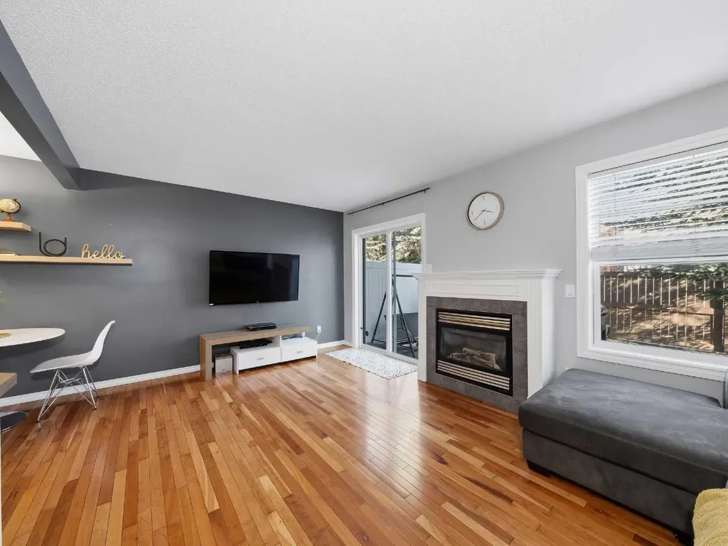 101 Everstone Place SW Calgary AB T2Y 4H7