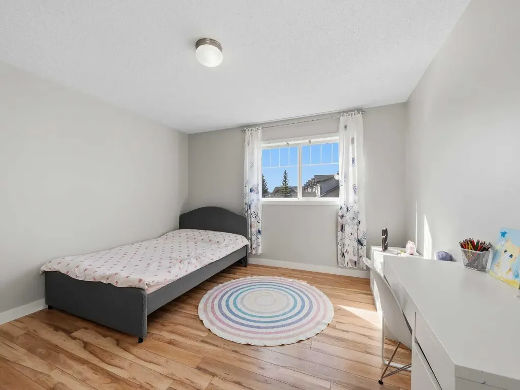 101 Everstone Place SW Calgary AB T2Y 4H7