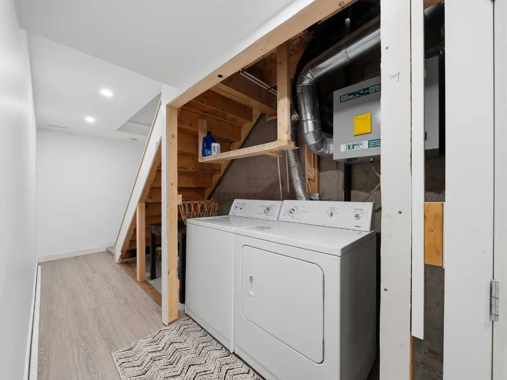 101 Everstone Place SW Calgary AB T2Y 4H7