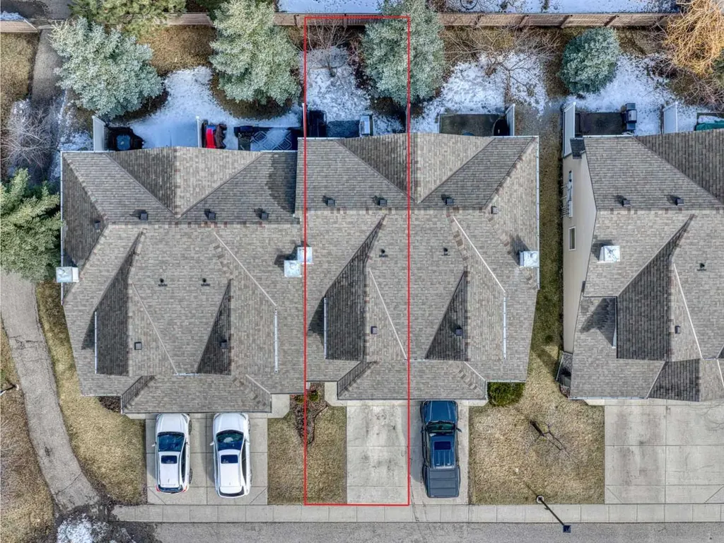101 Everstone Place SW Calgary AB T2Y 4H7