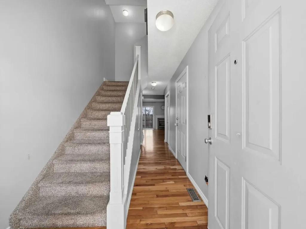 101 Everstone Place SW Calgary AB T2Y 4H7
