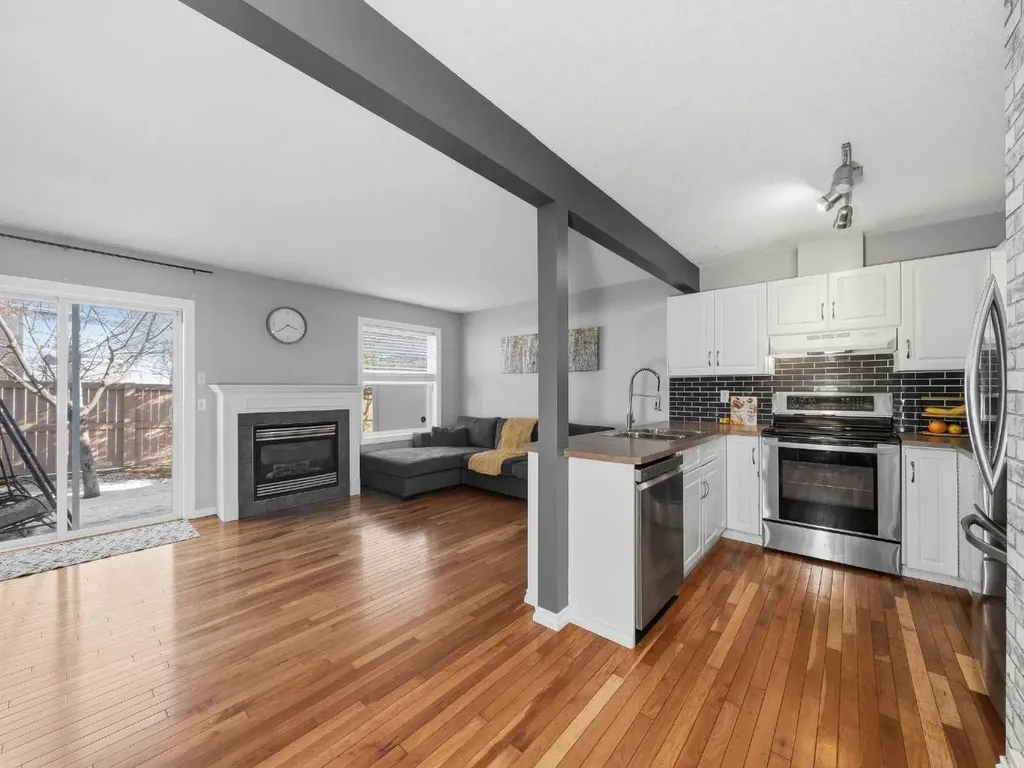 101 Everstone Place SW Calgary AB T2Y 4H7