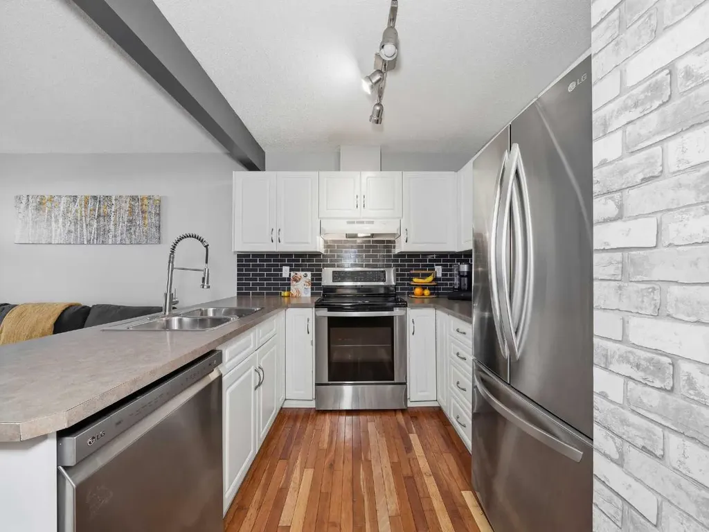 101 Everstone Place SW Calgary AB T2Y 4H7