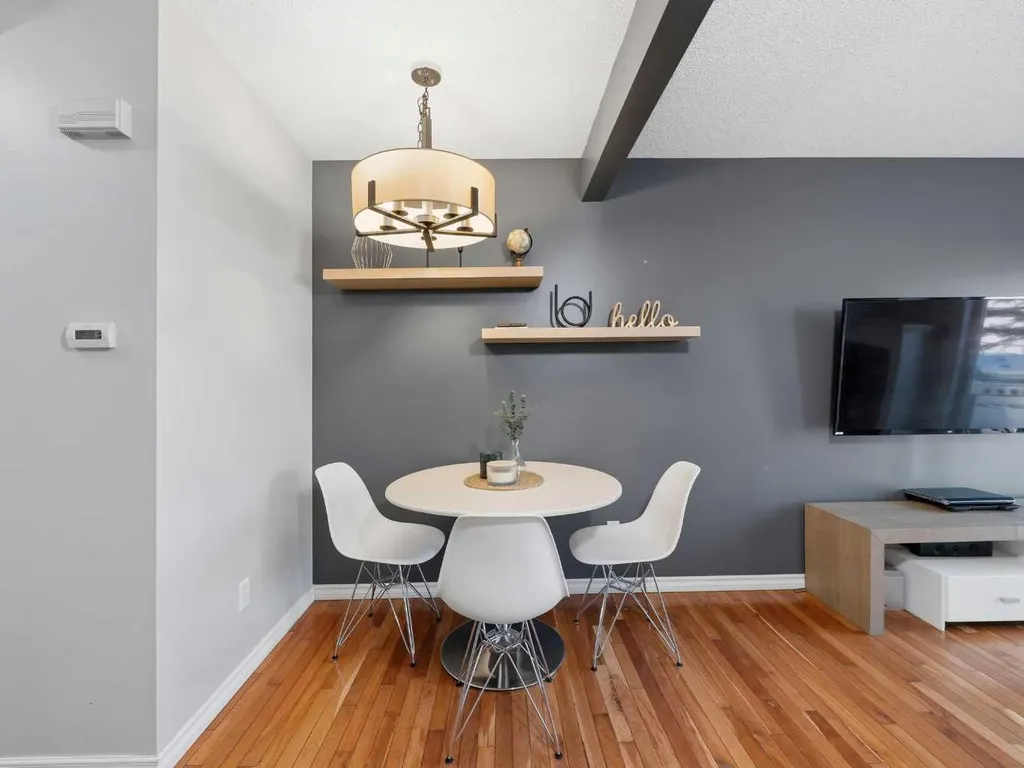 101 Everstone Place SW Calgary AB T2Y 4H7