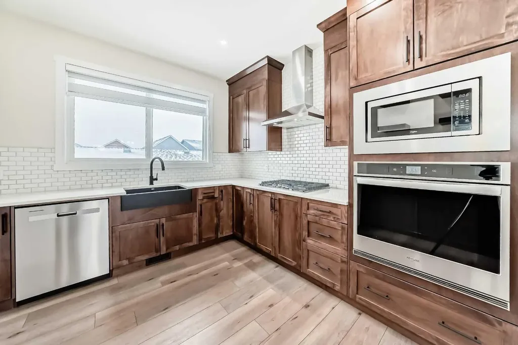 538 Sage Hill Road NW Calgary AB T3R 1Y2