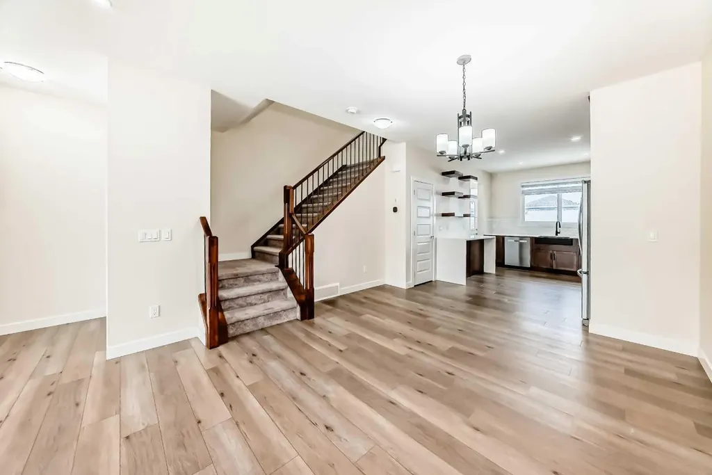 538 Sage Hill Road NW Calgary AB T3R 1Y2