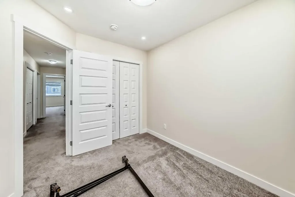 538 Sage Hill Road NW Calgary AB T3R 1Y2