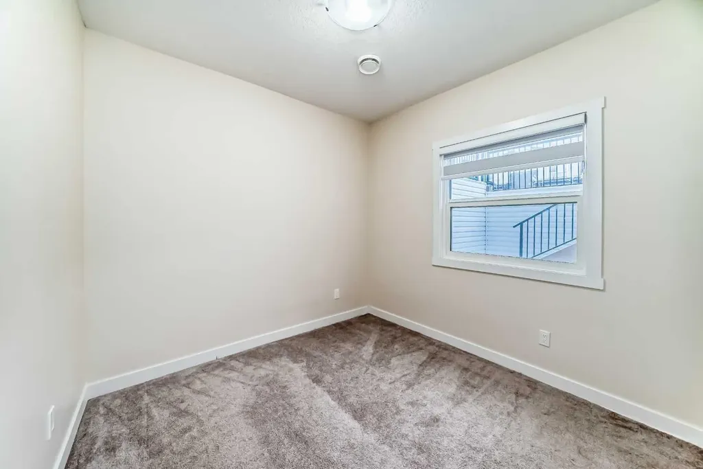538 Sage Hill Road NW Calgary AB T3R 1Y2