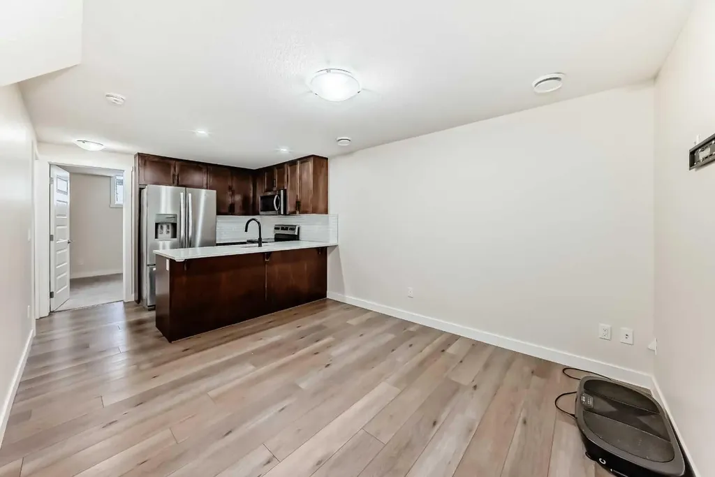 538 Sage Hill Road NW Calgary AB T3R 1Y2