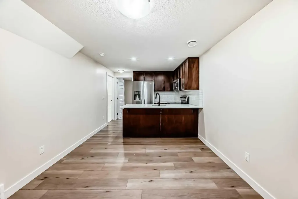 538 Sage Hill Road NW Calgary AB T3R 1Y2