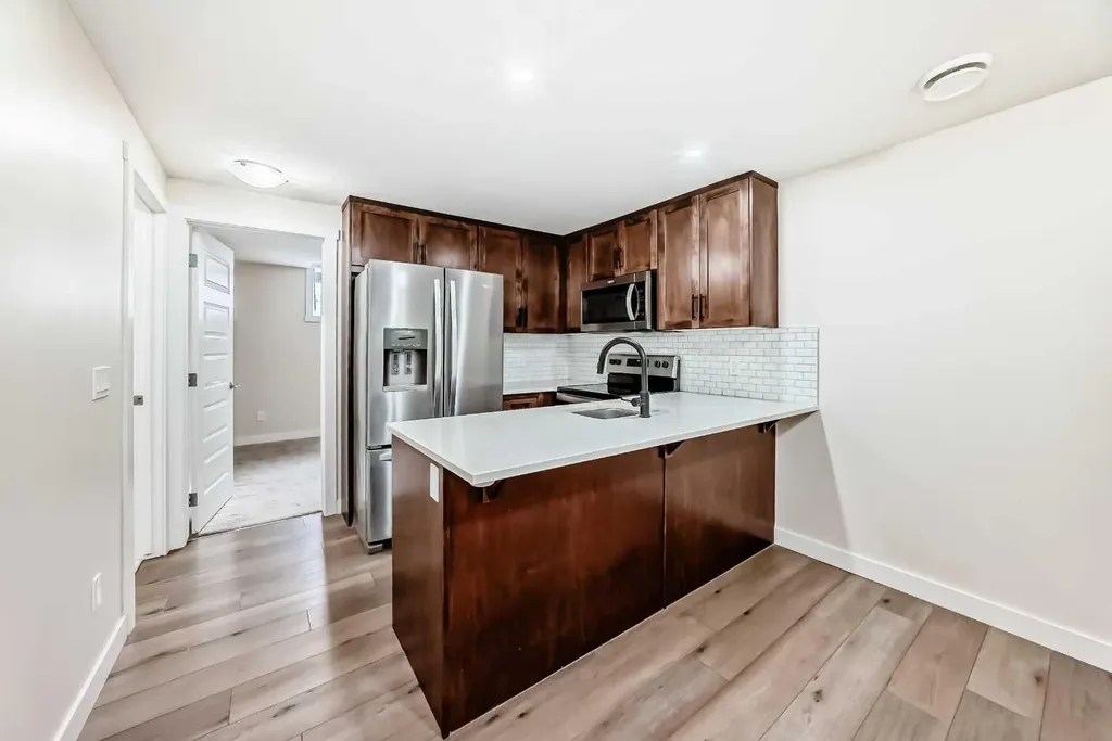 538 Sage Hill Road NW Calgary AB T3R 1Y2