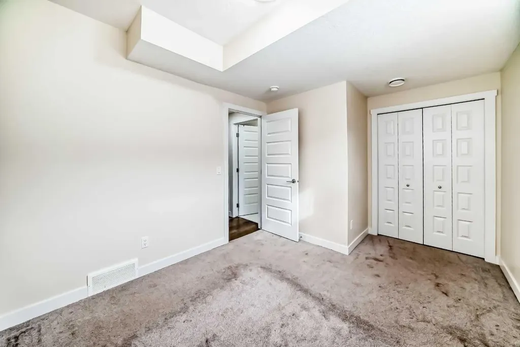 538 Sage Hill Road NW Calgary AB T3R 1Y2
