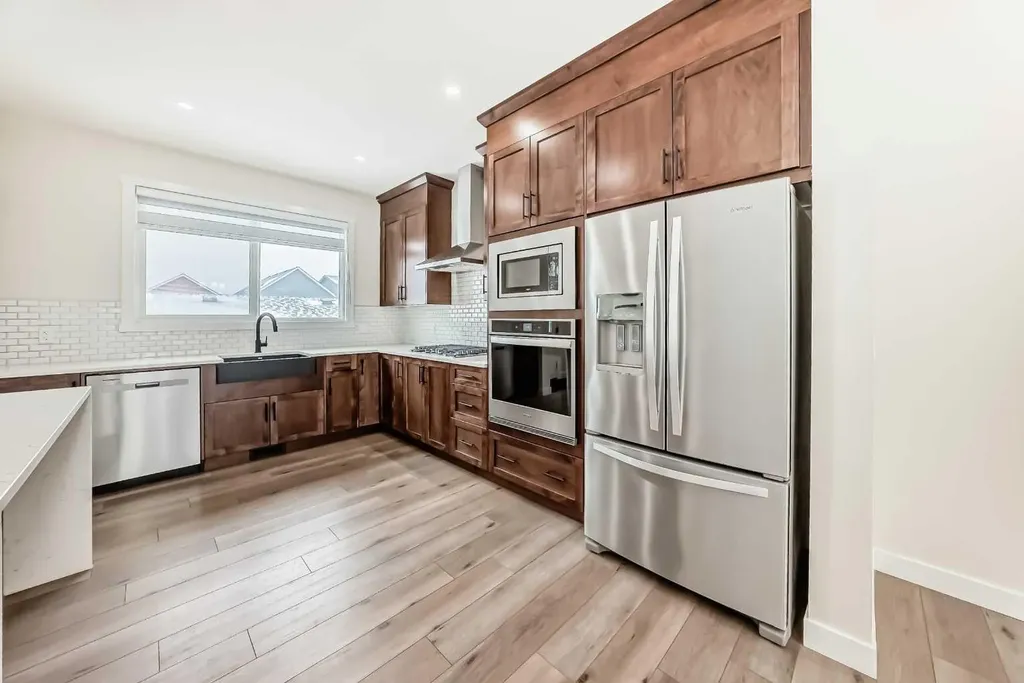 538 Sage Hill Road NW Calgary AB T3R 1Y2