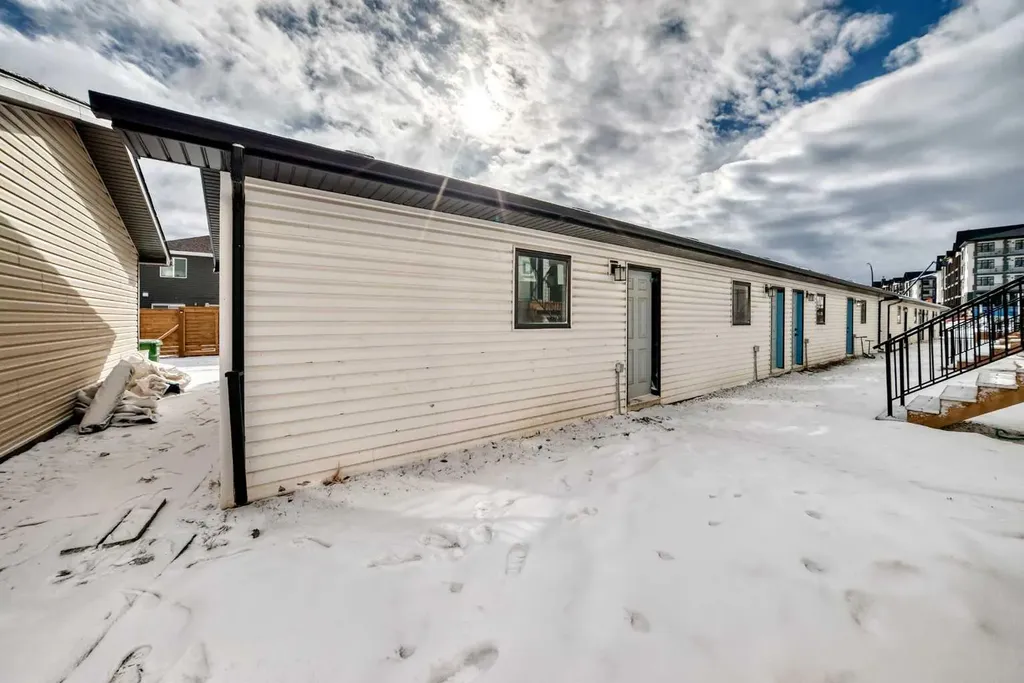 538 Sage Hill Road NW Calgary AB T3R 1Y2