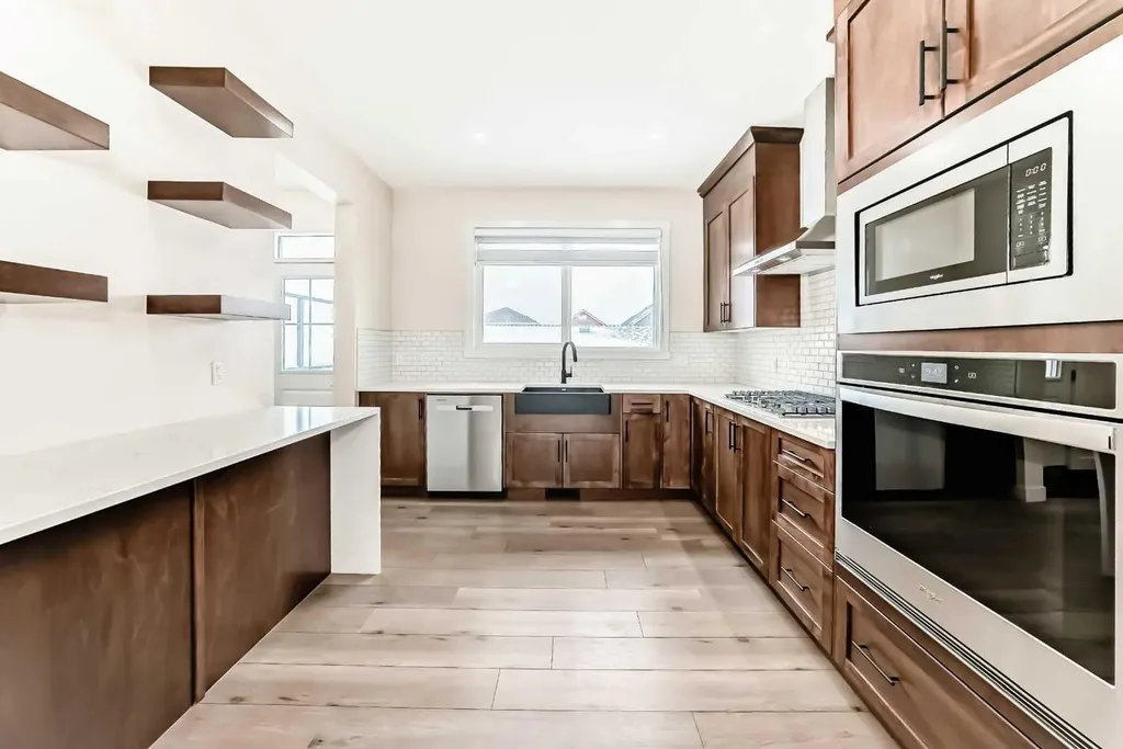 538 Sage Hill Road NW Calgary AB T3R 1Y2